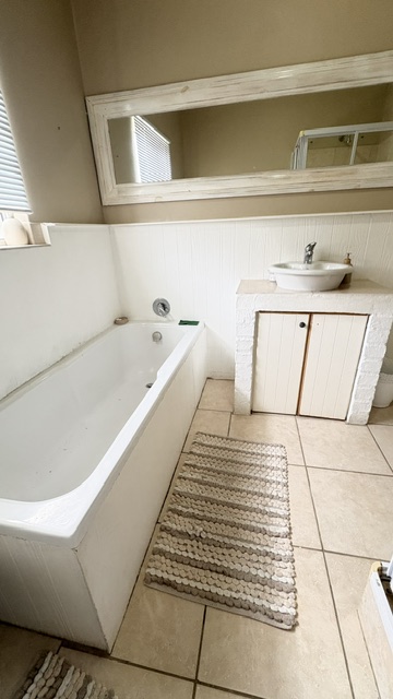 3 Bedroom Property for Sale in Sandbaai Western Cape